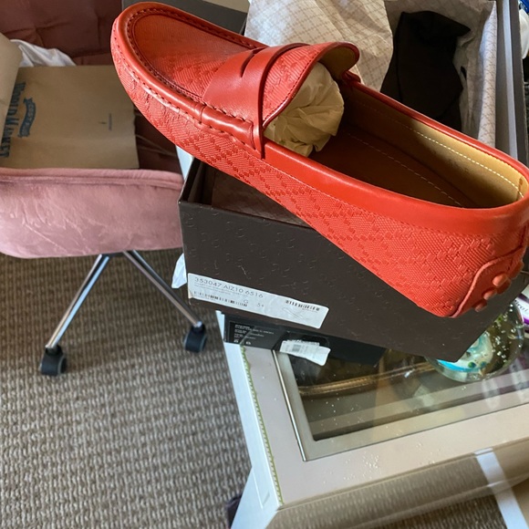 Gucci Loafers - Picture 4 of 5